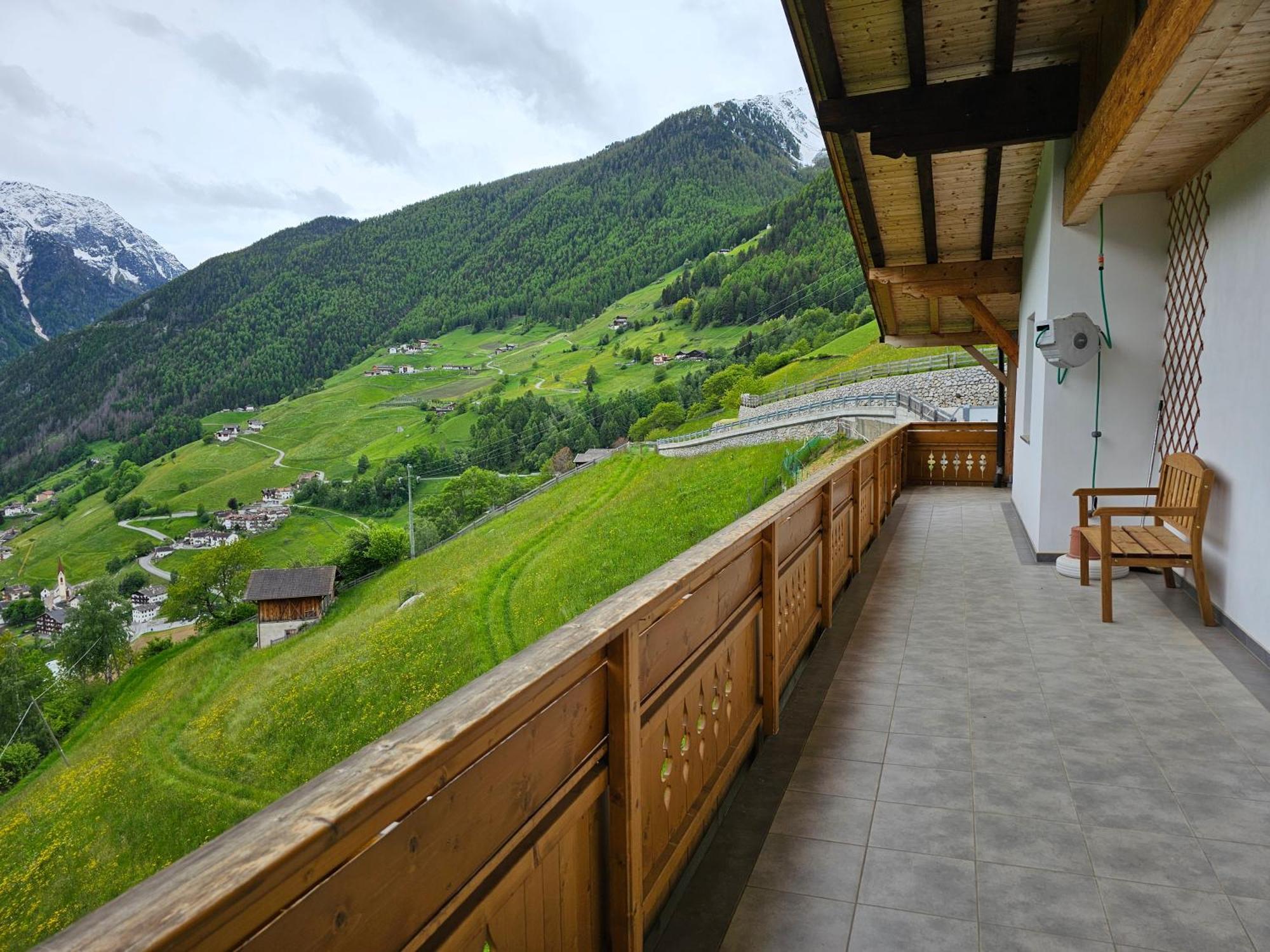 Alpenblick Lodge Tscholl Martell Exterior foto